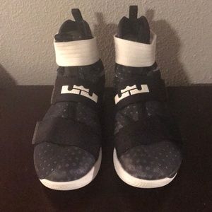 Lebron Solider 10